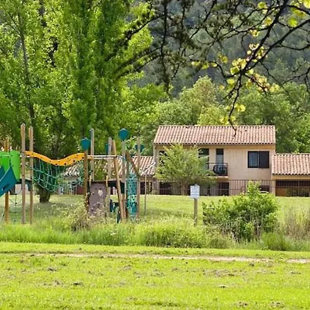 The Dream Chateau Laval Mobil 6 Guests Hébergement de vacances *